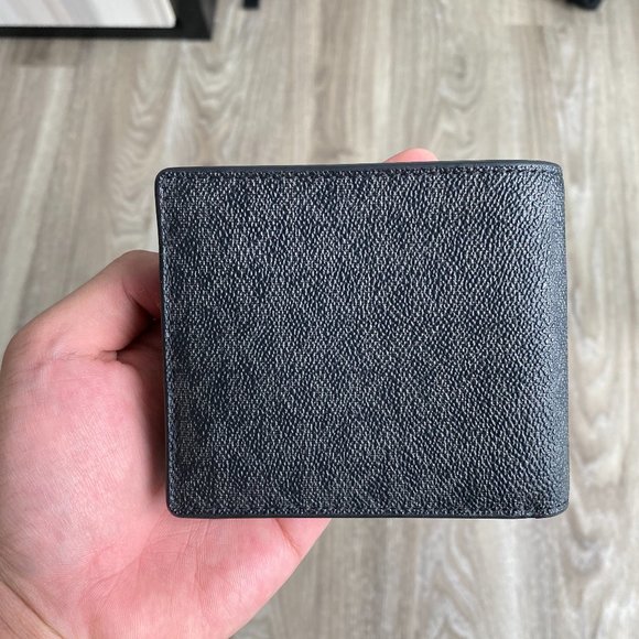 Michael Kors Wallet - Picture 5 of 5
